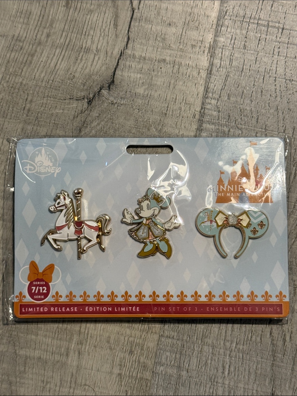Disney Minnie Mouse the main attraction enamel pins